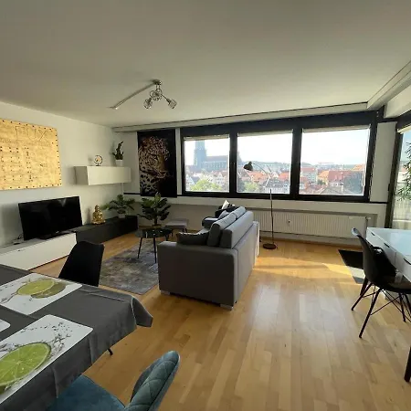 City-panorama-lounge דירה *